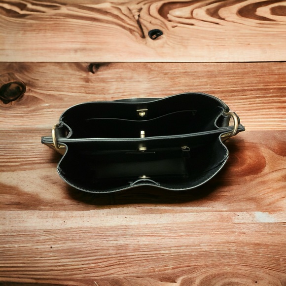 Nanette Lepore Stylish Double Compartment Gold Hardware Hard Poly Bag! - Picture 11 of 13